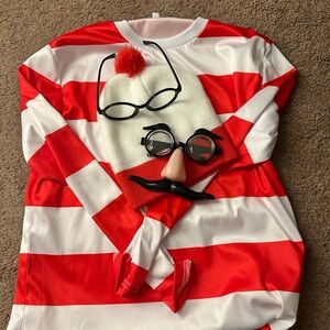Halloween where’s Waldo costume